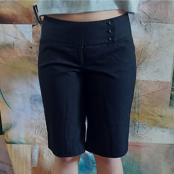 NWOT Maurices dress long  low rise shorts 3 button waist with zipper size 5/6 - Picture 1 of 4